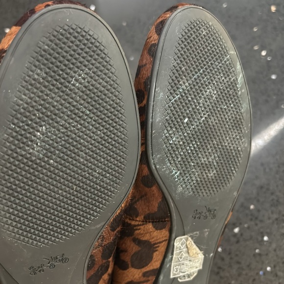 EUC Coach Cheetah Flats - Picture 7 of 7